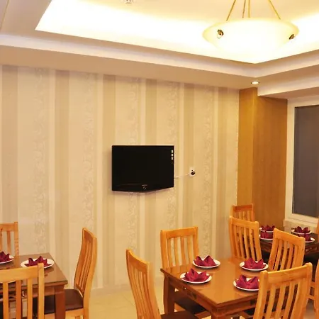 Palm Hotel - Hoang Dung